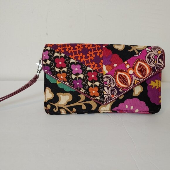Vera Bradley Quilted Wristlet Wallet Boho Floral Retro Card Slot Like New - Picture 2 of 6